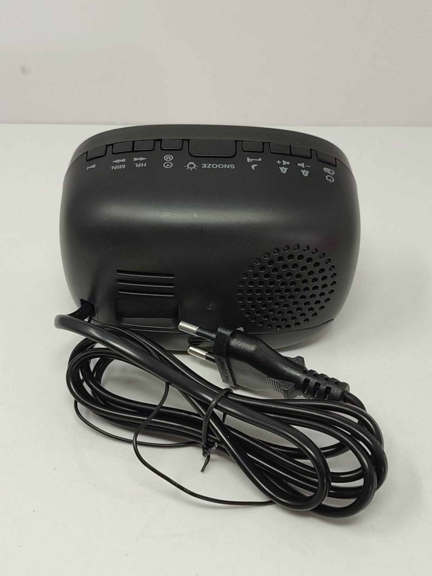 Muse M-150CR PLL FM Dual Alarm Clock Radio, Mains or Battery Operated image 3