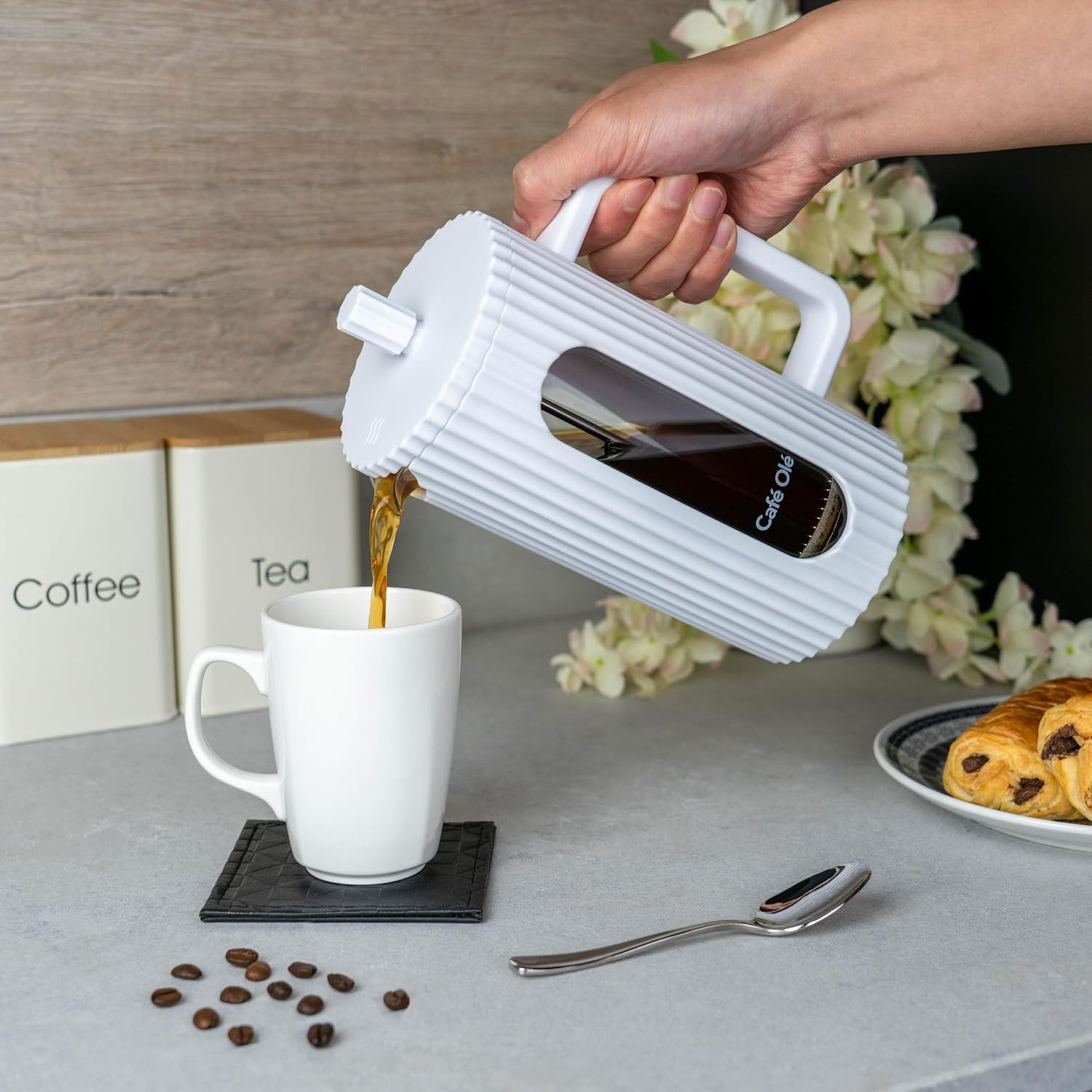 Café Olé French Press Coffee Maker – 3 Cup / 8 Cup – Elegant Ribbed Design image 3