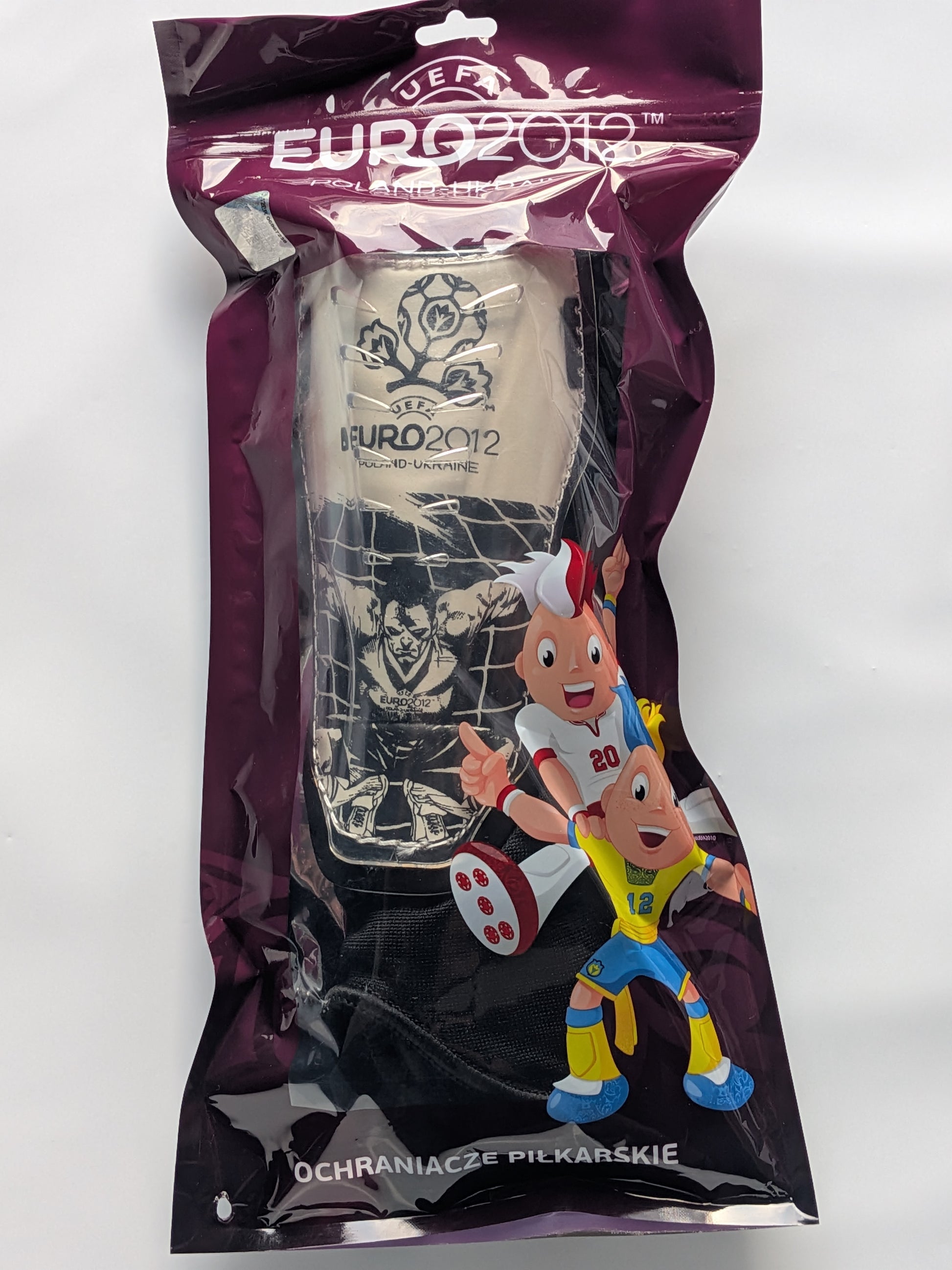 Euro 2012 Poland and Ukraine shin pads  image 1