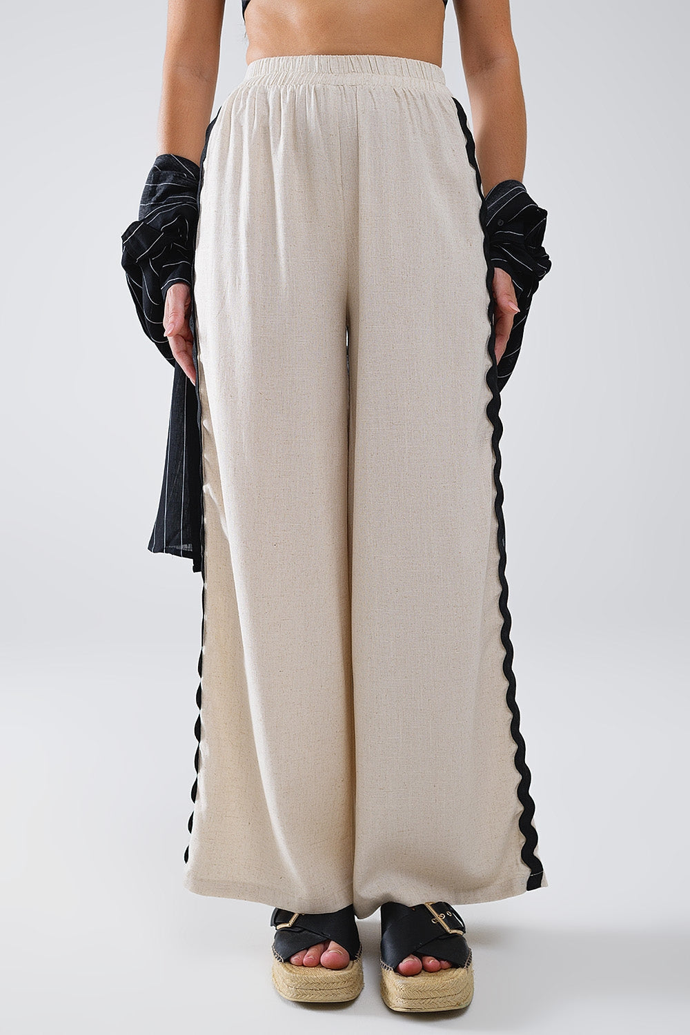 Linen Contrast Scallop Trim Pants in Beige image 4