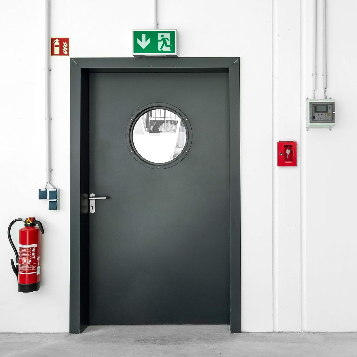 Sterling EB01 Emergency Key Box, with Brak Glass Hammer,Red,120mm x 150mm x 40mm image 1